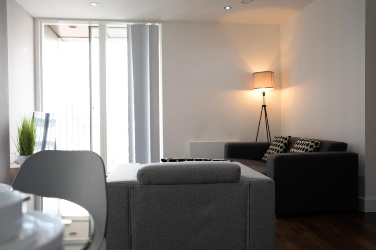 Onpoint Apartments - Spacious 2 Bedroom Apt - City Centre With Balcony Mánchester Exterior foto