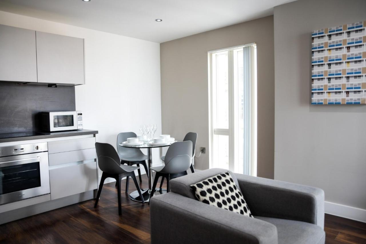 Onpoint Apartments - Spacious 2 Bedroom Apt - City Centre With Balcony Mánchester Exterior foto
